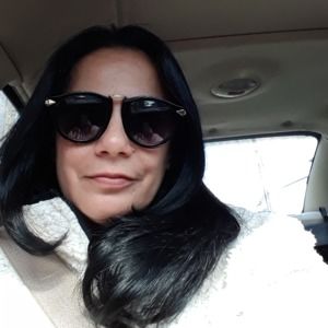 Meet your Posher, Dina